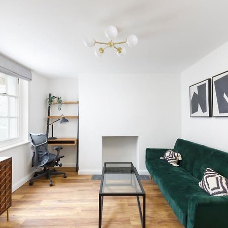 Finch Lodge, A Boutique Private Retreat Brighton Eksteriør bilde